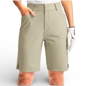 Adidas Women's Golf Shorts Size 6 in Khaki